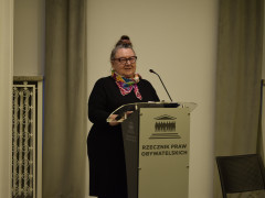 "Powiat odporny na kryzysy. Znaczenie ośrodków interwencji kryzysowej w budowaniu silnych społeczności lokalnych" - konferencja w Biurze RPO, 25 listopada 2025 r., Warszawa: 11