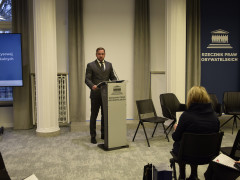 "Powiat odporny na kryzysy. Znaczenie ośrodków interwencji kryzysowej w budowaniu silnych społeczności lokalnych" - konferencja w Biurze RPO, 25 listopada 2025 r., Warszawa: 15