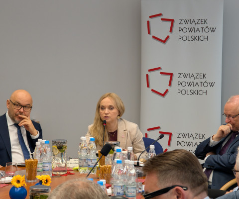 Spotkanie w siedzibie NFZ. Samorządy powiatowe, Minister Zdrowia i kierownictwo Funduszu o przyszłości systemu ochrony zdrowia