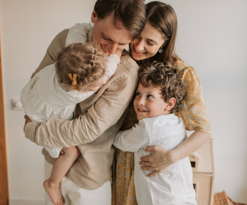 Jak skutecznie promować rodzicielstwo zastępcze? Rusza cykl bezpłatnych webinarów