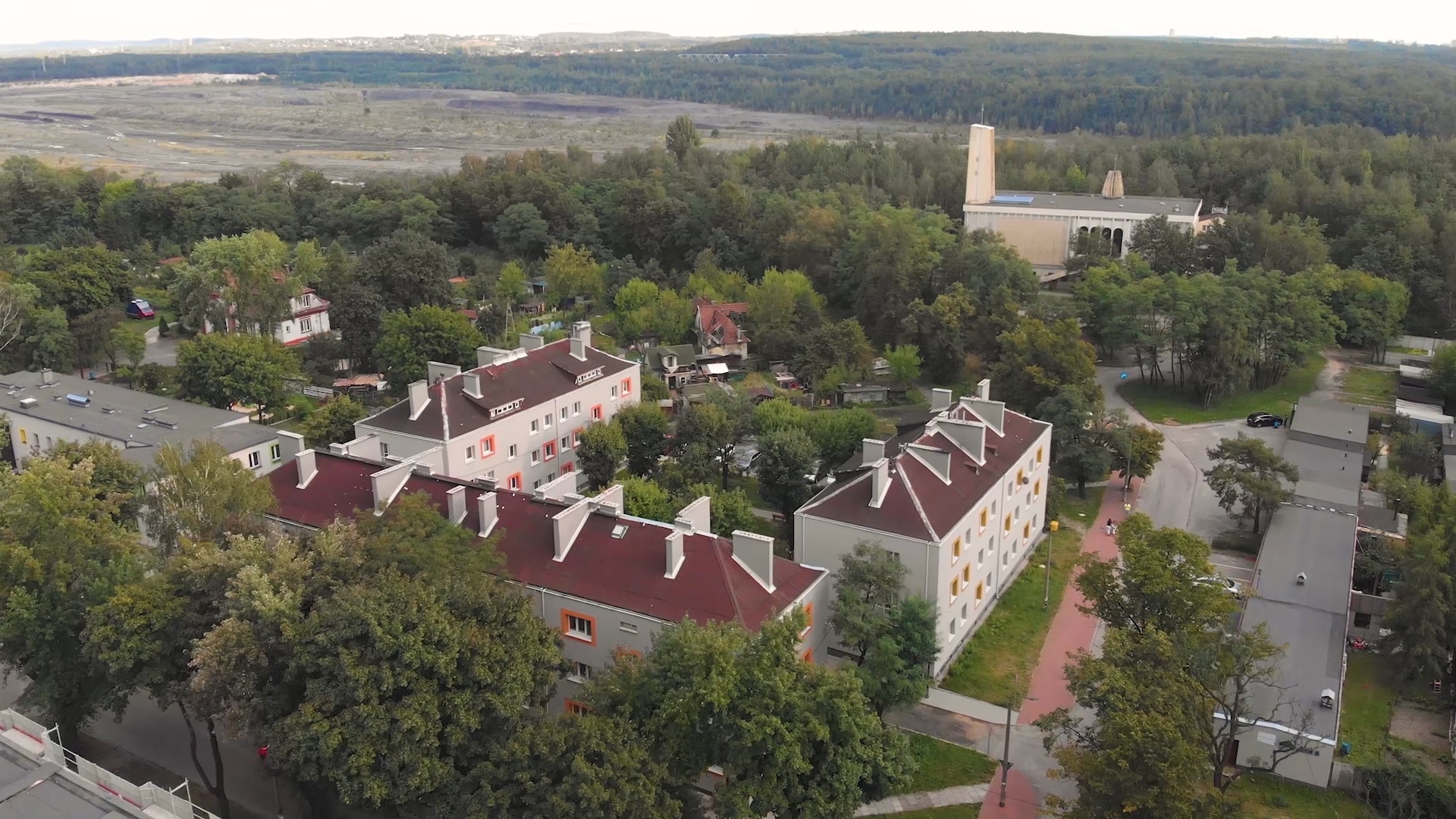 Energomodernizacja budynków na osiedlu Juliusz stanowiących zasób lokalowy miasta Sosnowiec wraz z wieloletnim zarządzaniem gospodarką cieplną. Dobra praktyka PPP