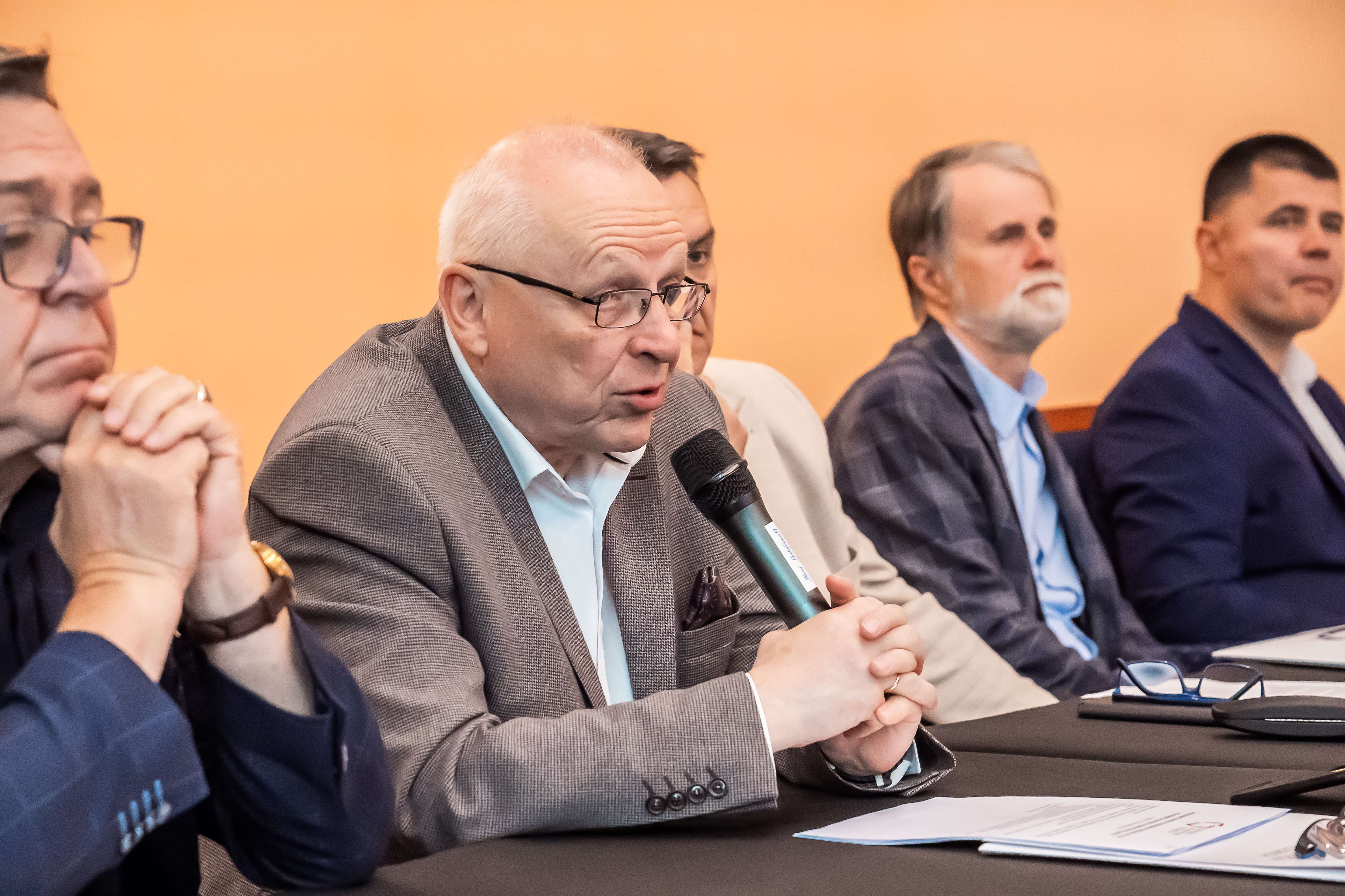 O głównych kierunkach działań. Zarząd ZPP obradował w Karpaczu